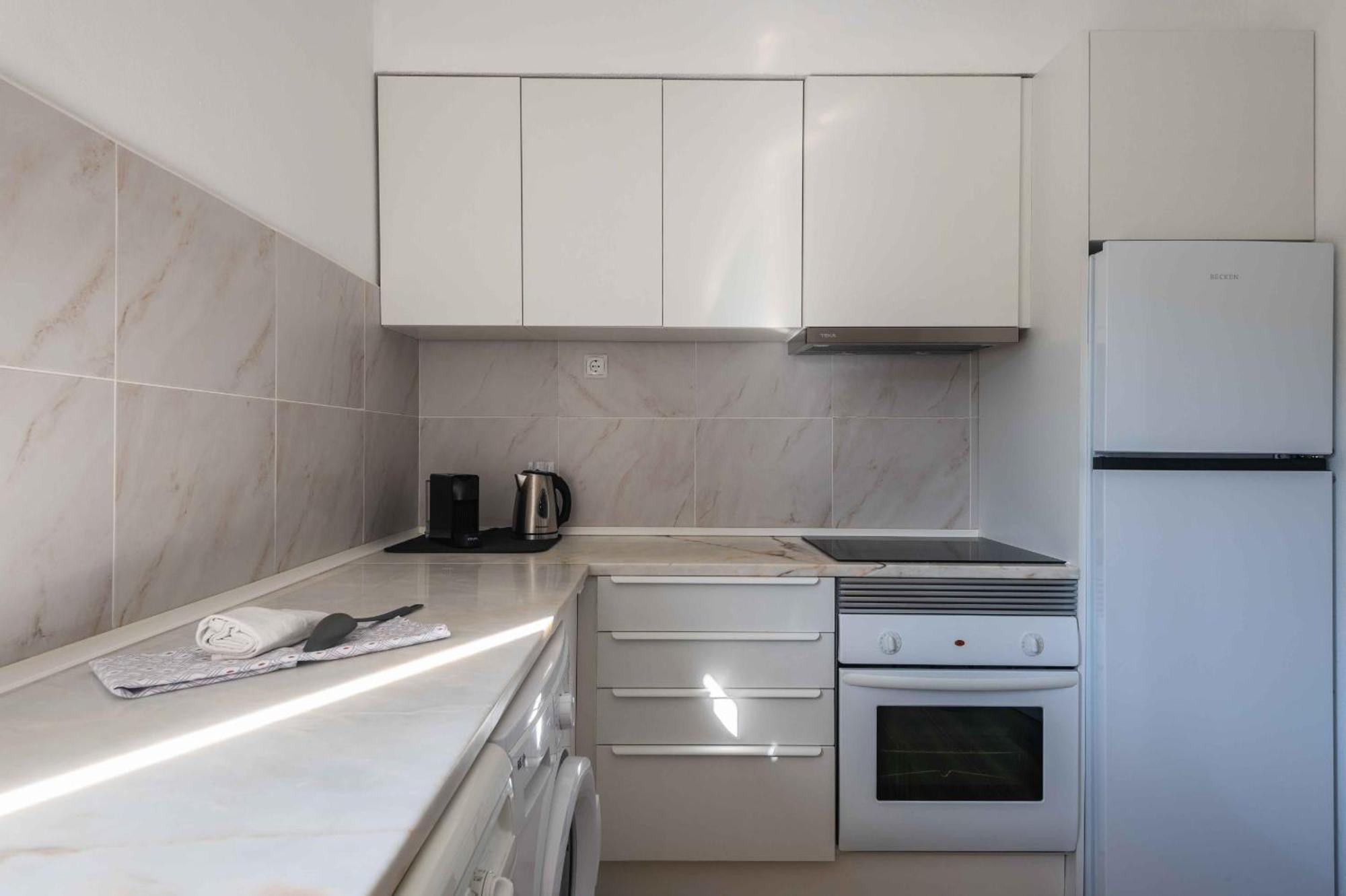 Salgados 1 Bedroom Apartment - 500M From The Beach Guia  Ngoại thất bức ảnh
