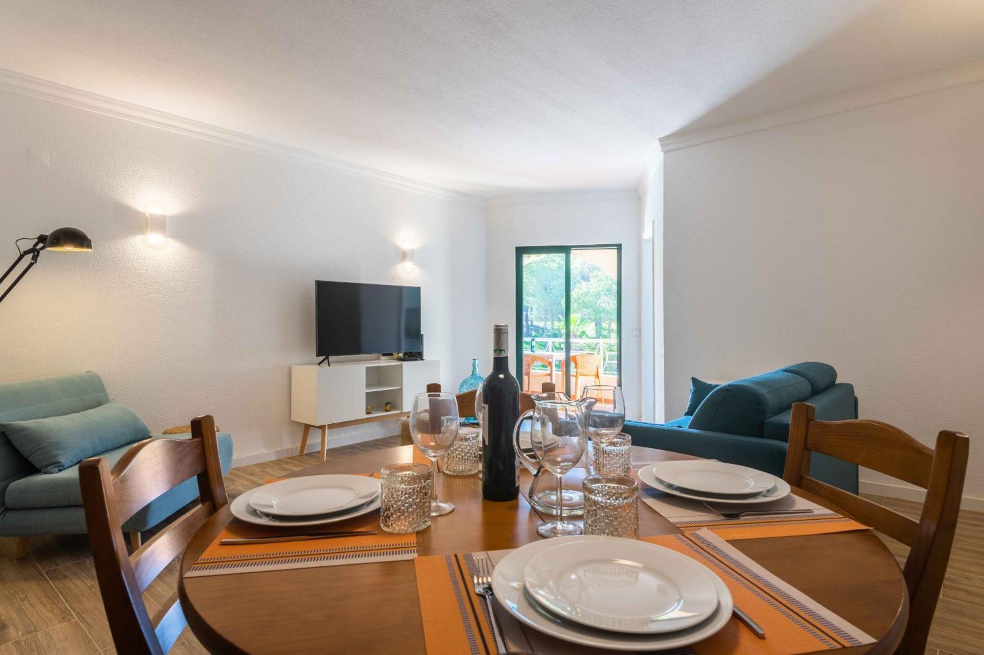 Salgados 1 Bedroom Apartment - 500M From The Beach Guia  Ngoại thất bức ảnh