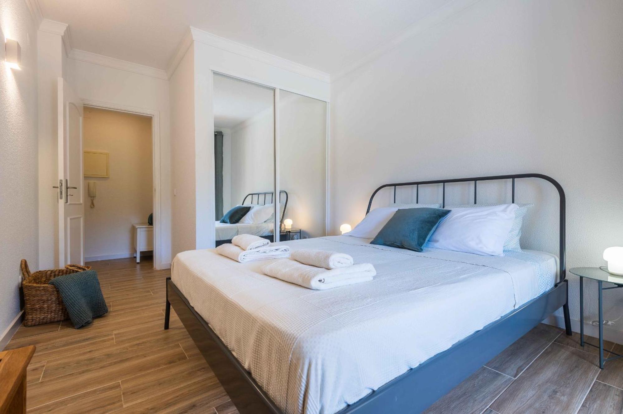 Salgados 1 Bedroom Apartment - 500M From The Beach Guia  Ngoại thất bức ảnh