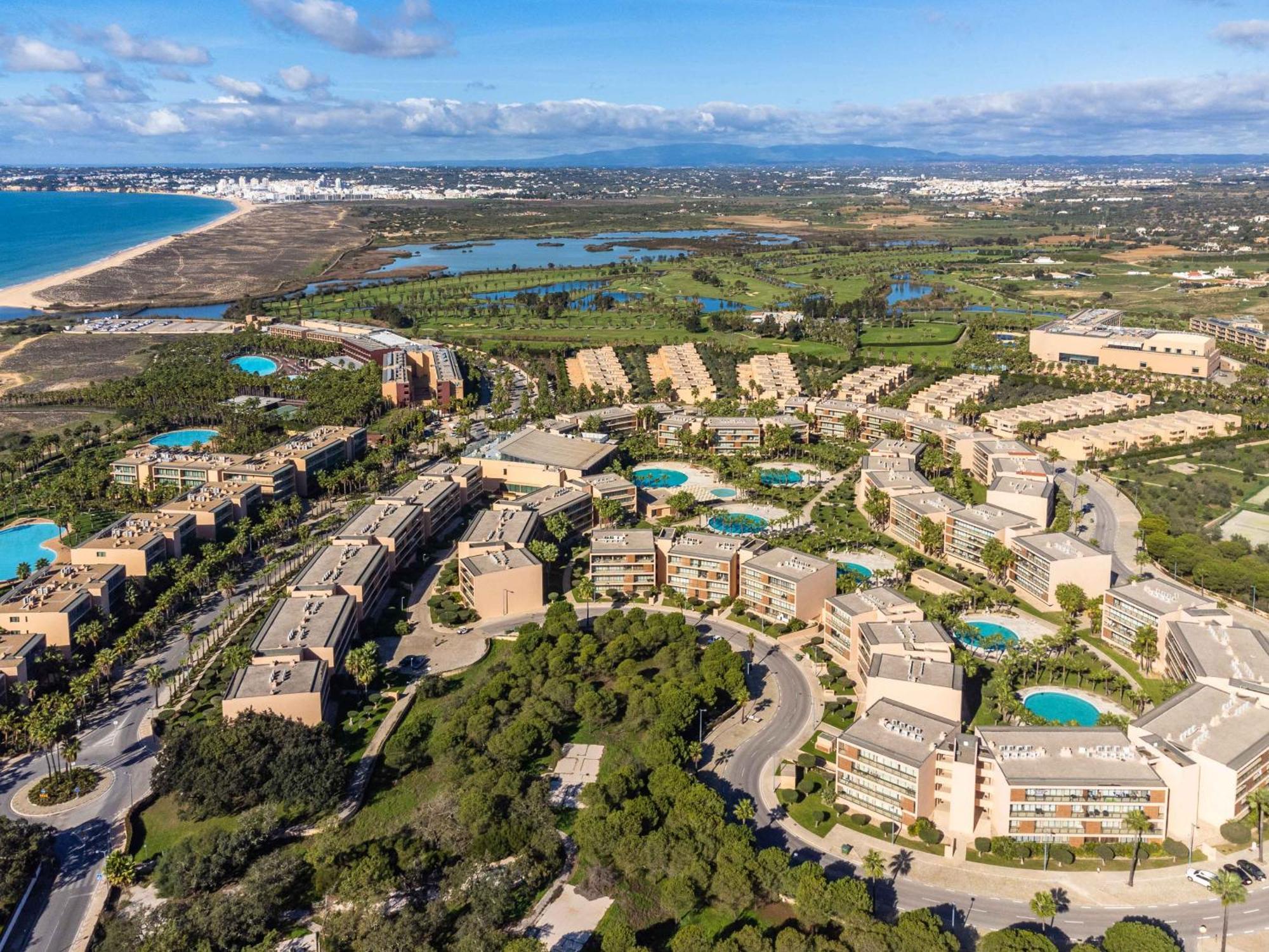 Salgados 1 Bedroom Apartment - 500M From The Beach Guia  Ngoại thất bức ảnh